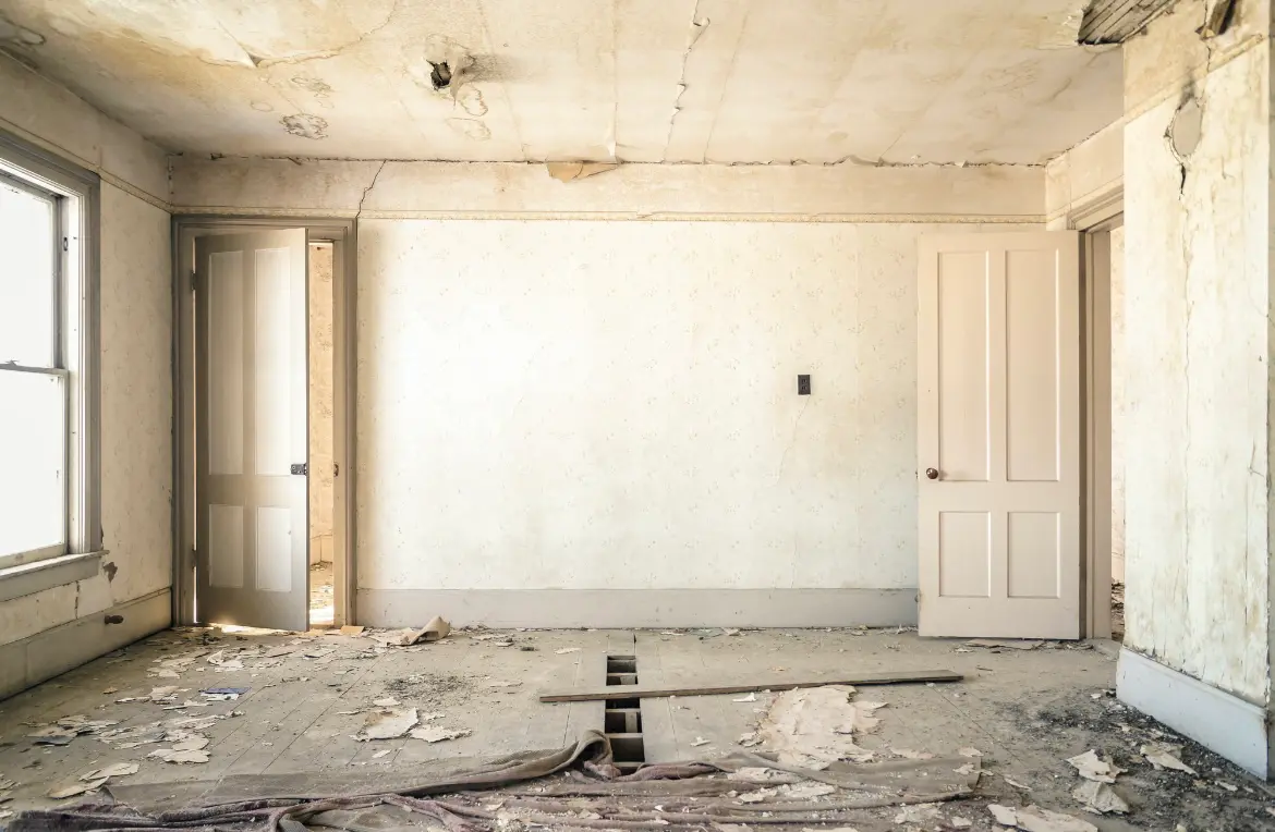 Waste disposal crew managing a cleanout project in Kennebunkport